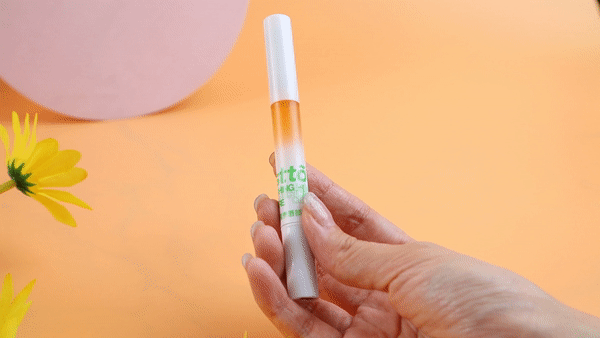 EMC易倍 EMC易倍体育起皮干裂“沙漠唇”变成细、软juicy？这波操作我服辽！(图3)